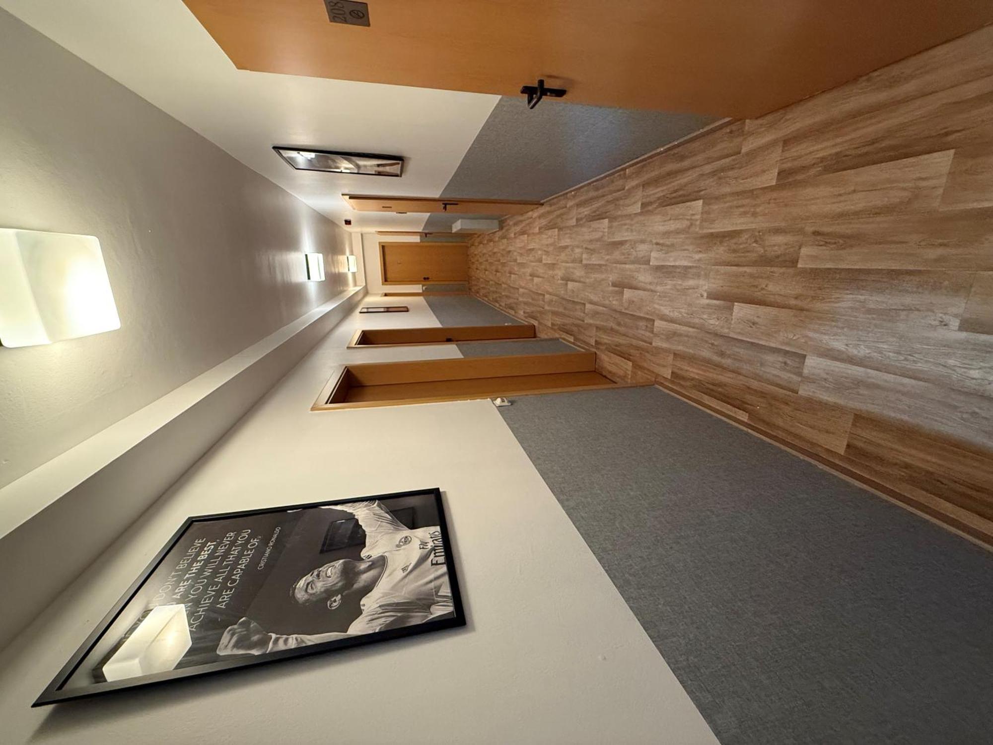 Hotel Eurocity Bruchkobel Bagian luar foto
