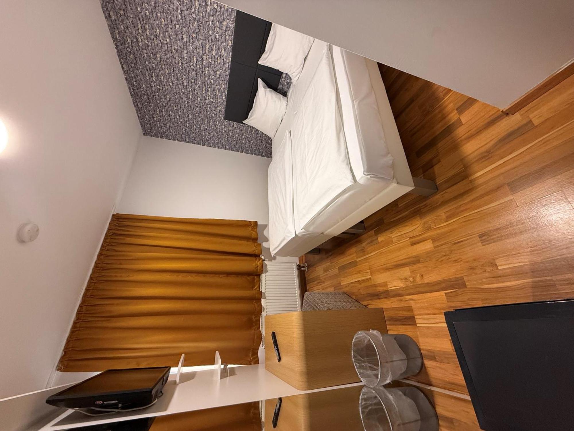 Hotel Eurocity Bruchkobel Bagian luar foto