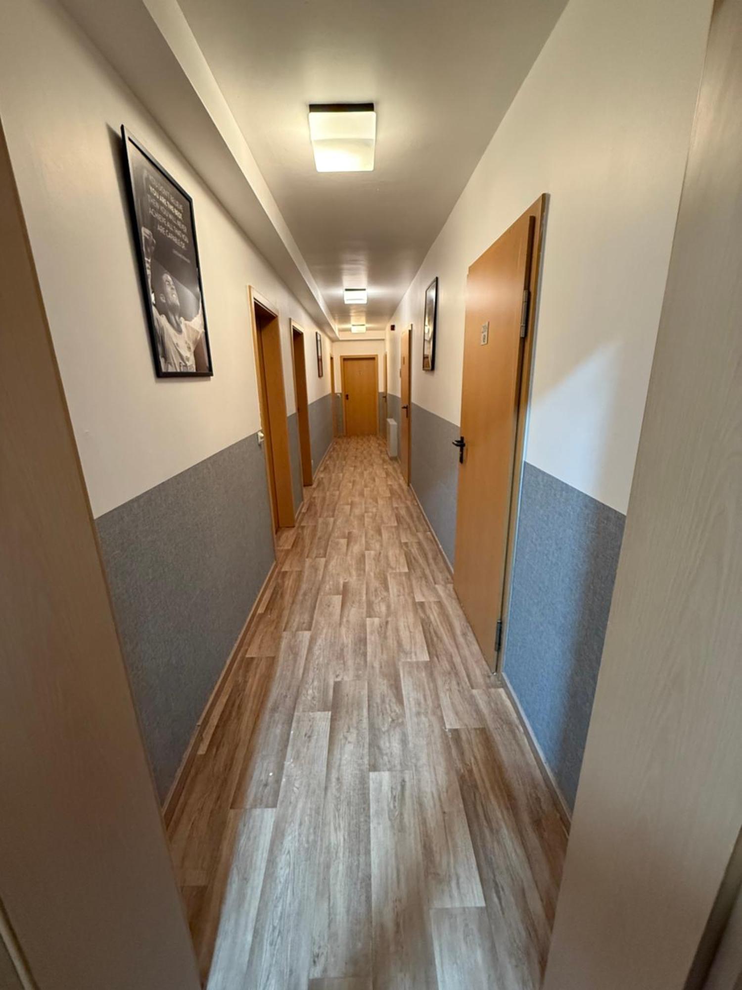 Hotel Eurocity Bruchkobel Bagian luar foto