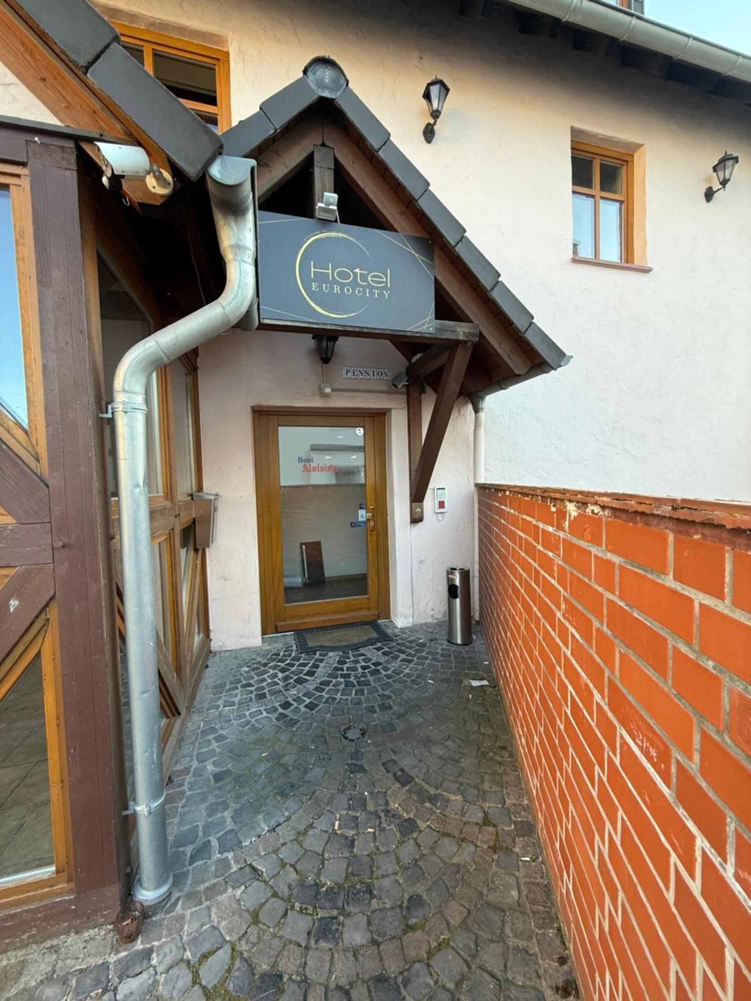 Hotel Eurocity Bruchkobel Bagian luar foto